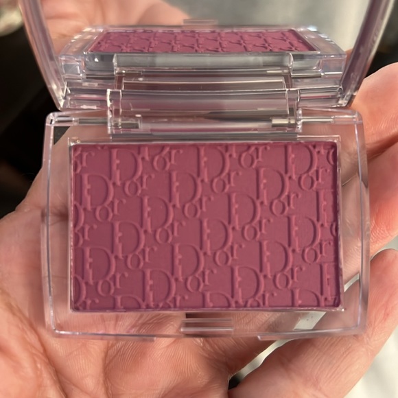 ๐ฅณ๐๐ฑ๐๐!๐ฅณDIOR Rosy Glow Blush in Berry NIB - Picture 4 of 11
